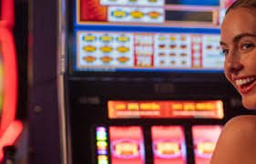 babejudi Mesin Arcade Sweet Bonanza cascading symbols with multiplier display